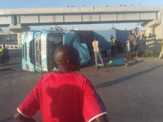 Motorists stranded after trailer overturns at Changamwe, Mombasa