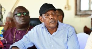 Coast police downplay strike chaos- shutdown paralyses transport