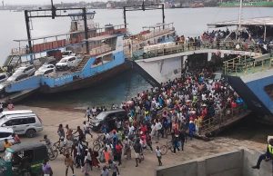 Panic at Likoni ferry as MV Likoni struggles to dock