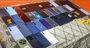 KRA seizes 55,000 under-declared phones, foils sh21.5m tax loss