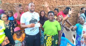 Saido gives Nyali traders Sh300,000 boost