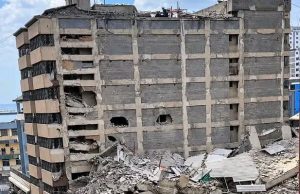 Several people trapped inside collapsed building in Nairobi